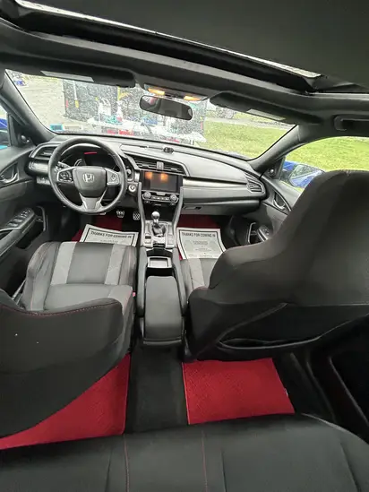 Clean Civic Type R interior